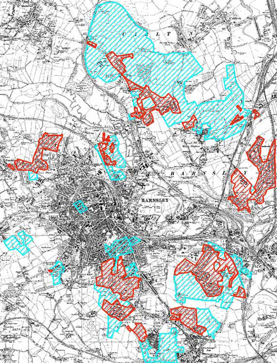 Figure 4: ‘Municipal Suburbs’ zone. Areas built by 1939 shown in red and areas built after 1939 shown in blue